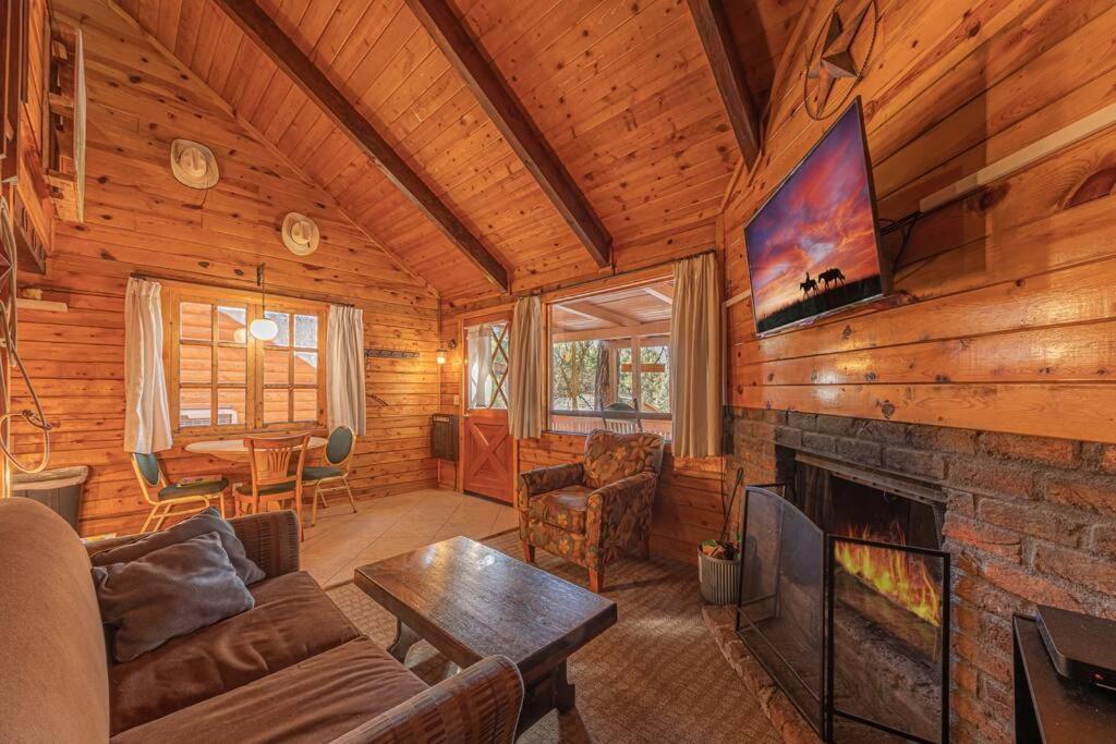 Forest Cabin 4 Cowboys Dream Payson ภายนอก รูปภาพ